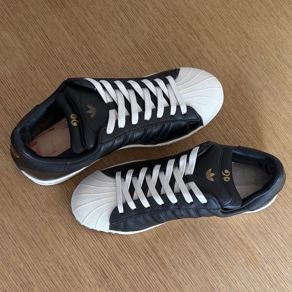 Rare Girl Skateboard x Adidas Superstar sz9 Black 30 Year Limited Edition